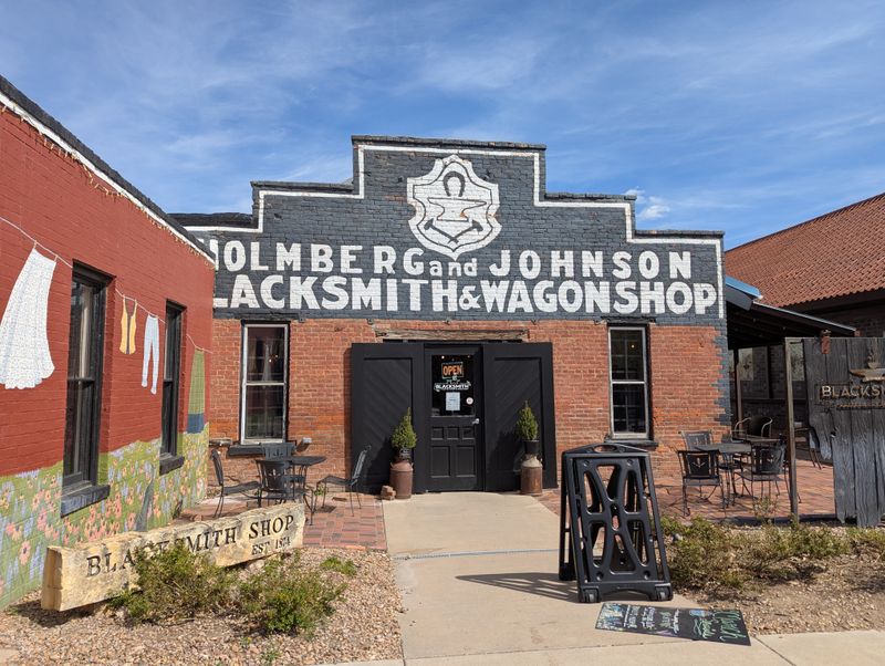 Downtown Galleries and Boutiques