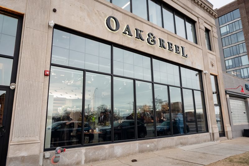 Oak and Reel (Milwaukee Junction area)
