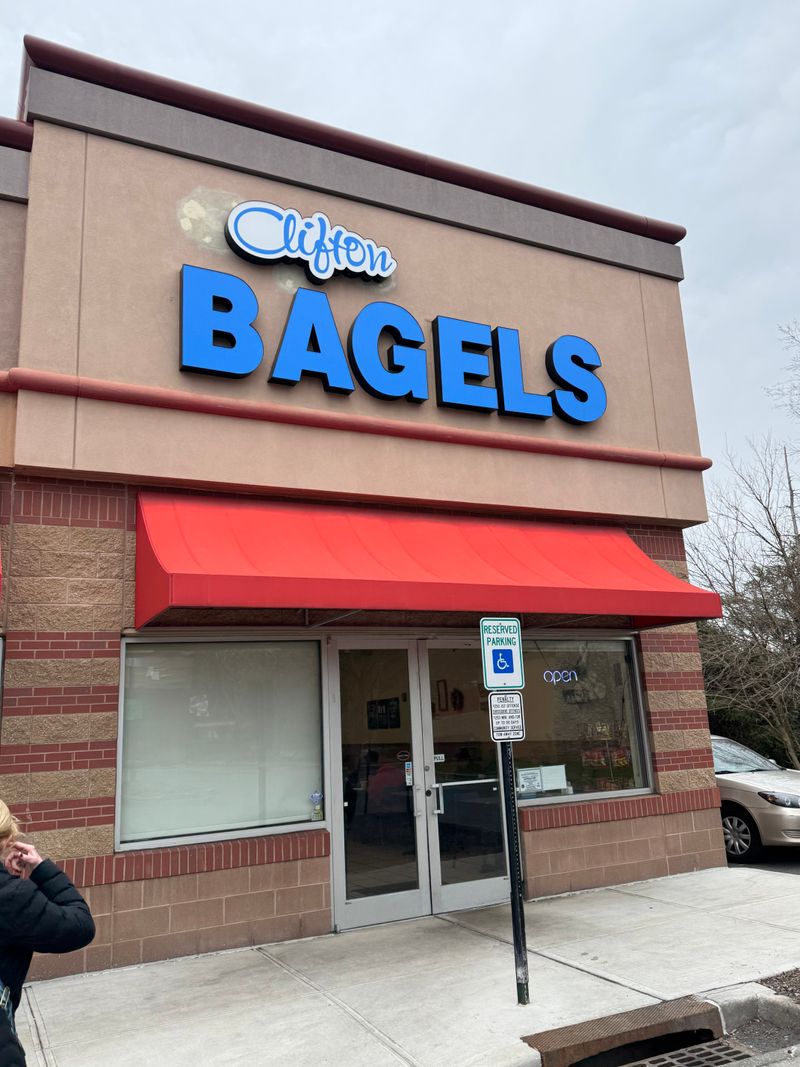 Clifton Bagels - Clifton Commons