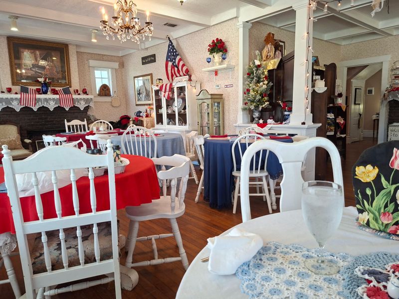 Amazing Grace Tea House - Wauchula