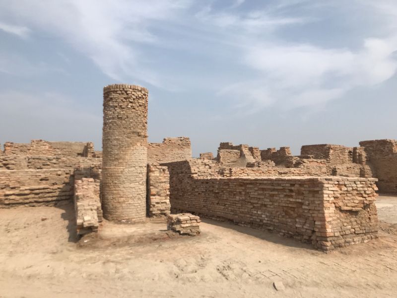 Mohenjo-Daro — Indus Valley Urban Plan Mystery