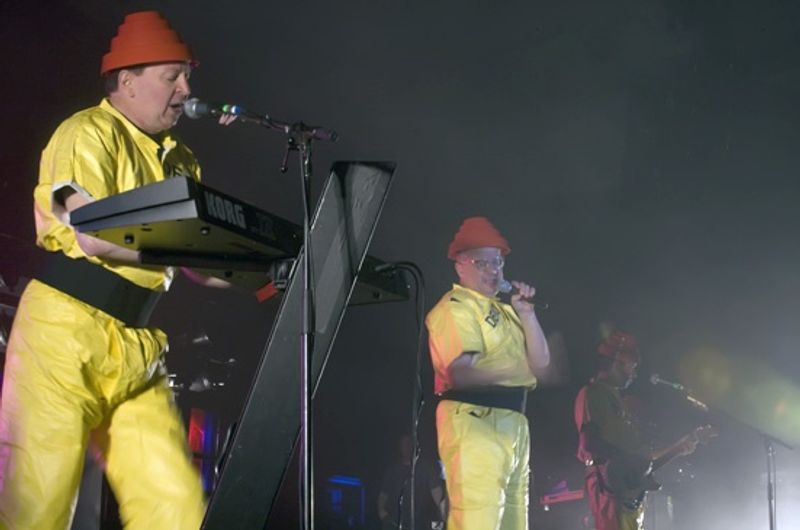 '(I Can't Get No) Satisfaction' – Devo