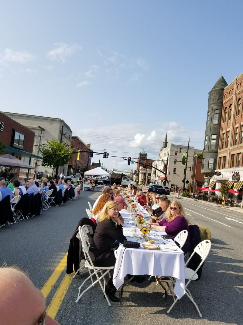 Downtown Nashua’s Main Street Stroll