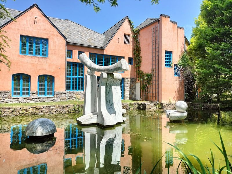 The Indoor Museums and Rotating Exhibitions