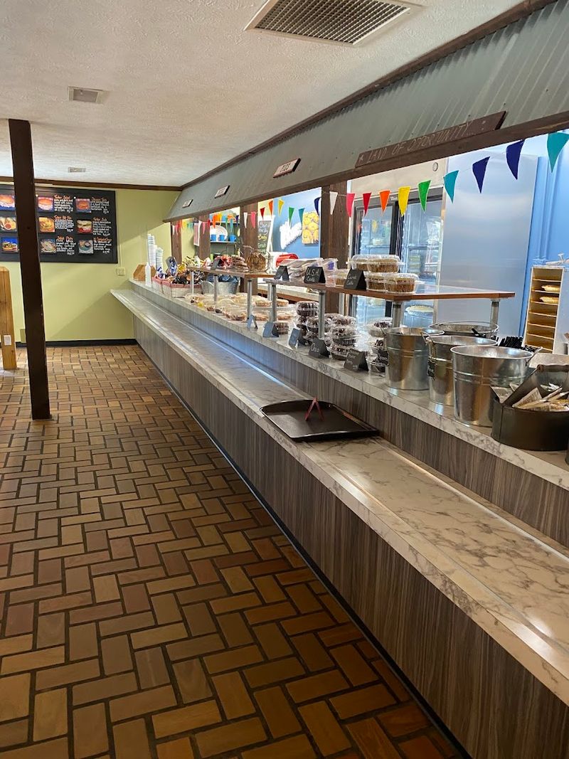 The Homemade Pies and Desserts Worth Saving Room For