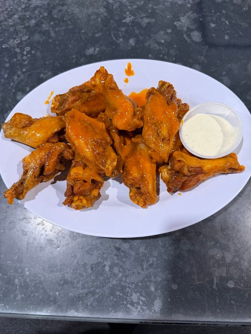 Chicken Wings That Hold Their Own Against the Pizza