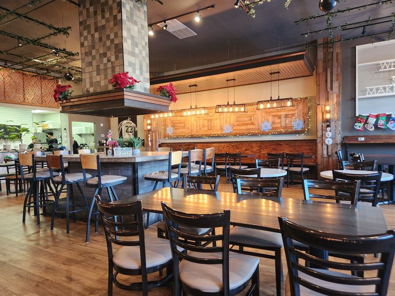 Avenue Brunch House - Dearborn