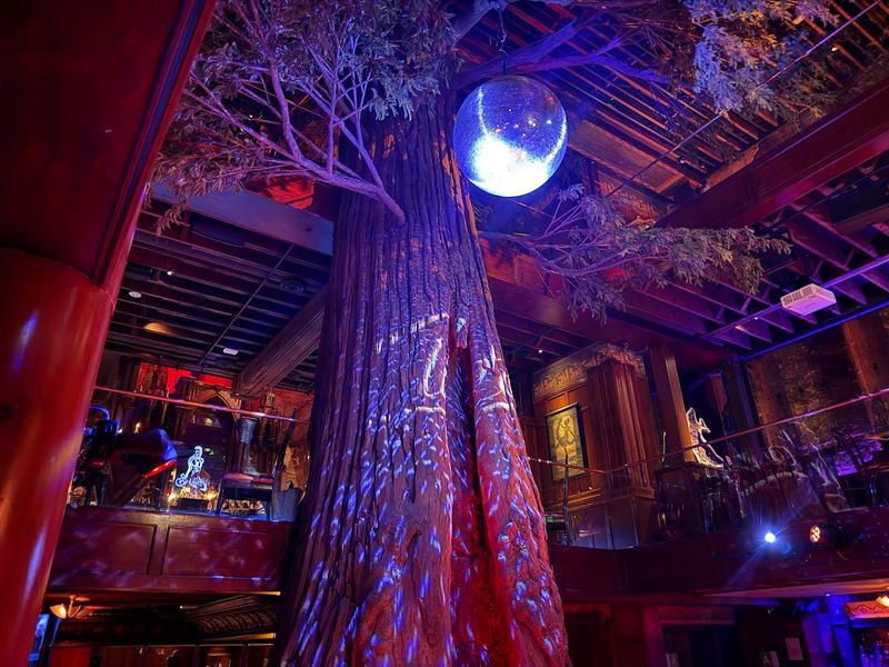 Clifton's Republic, Los Angeles, California