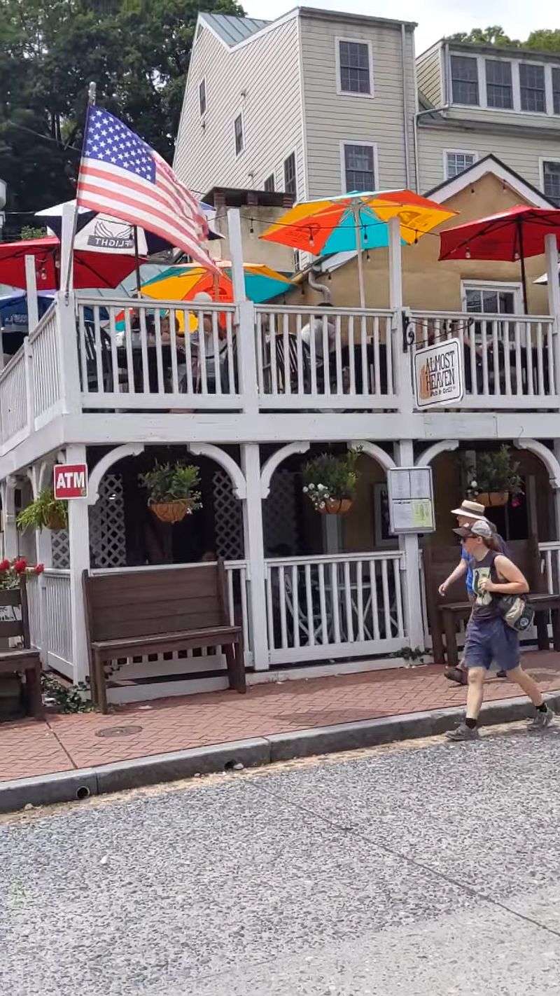 Cafes, Local Eats, and Evening Glow