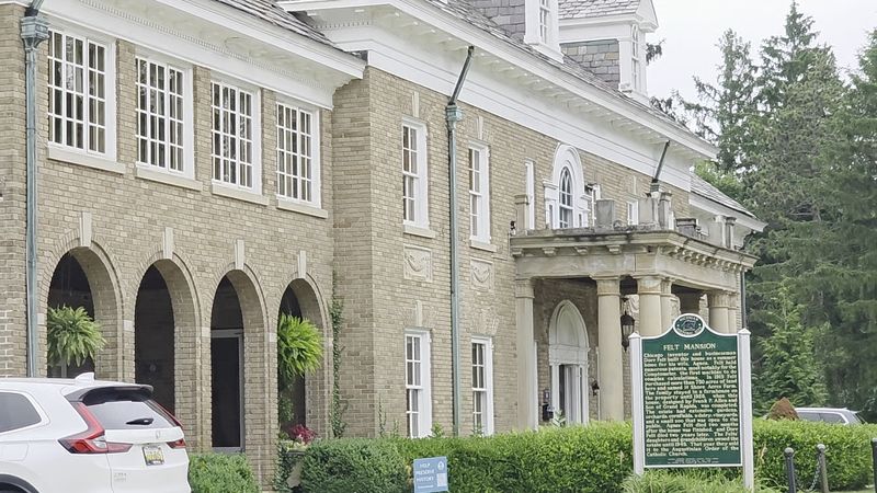 Practical Tips: Parking, Accessibility, and Comfort