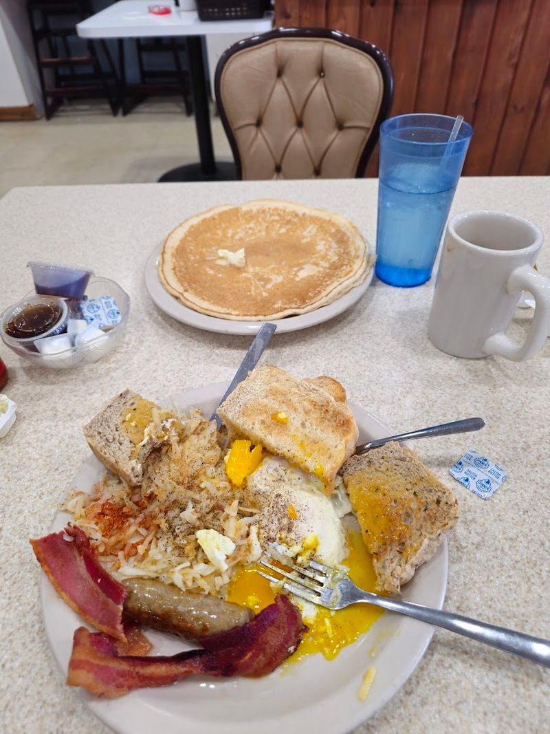 Jennifer's Roundabout Restaurant, Mesick