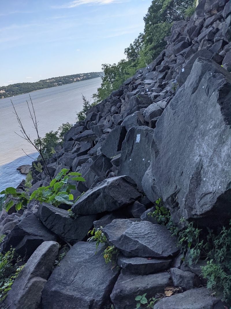 The Giant Stairs Rock Scramble: What You Are Actually Getting Into