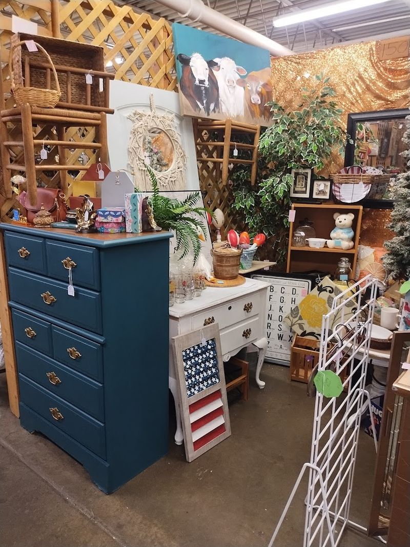 Vintage Finds That Actually Impress