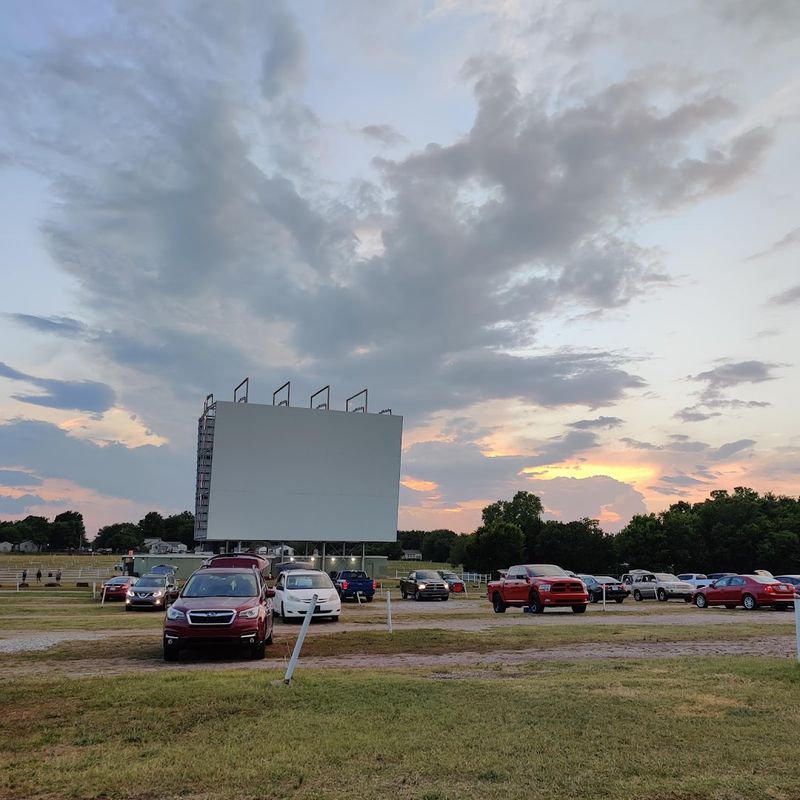 The Pre-Show Lawn Scene
