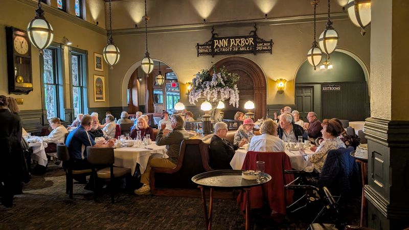 Service, Timing, And Reservations