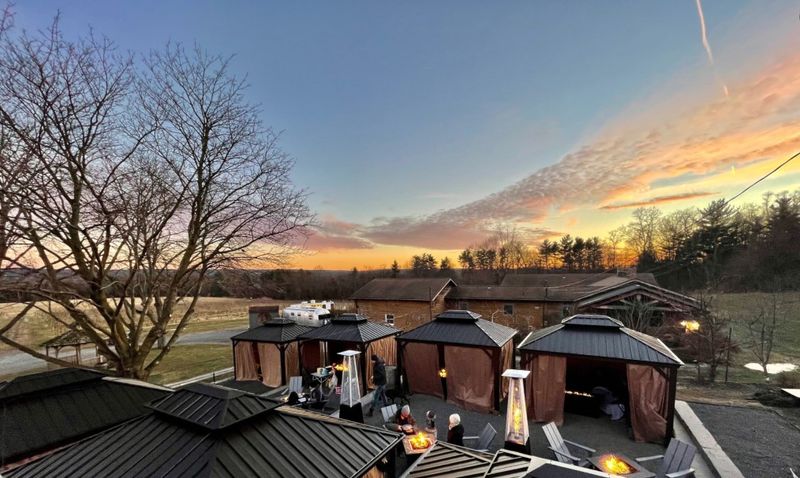 Weekend Events, Live Music, and Entertainment