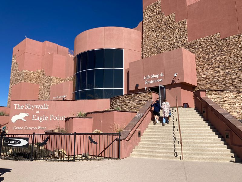 Eagle Point Overlook Bites, Peach Springs