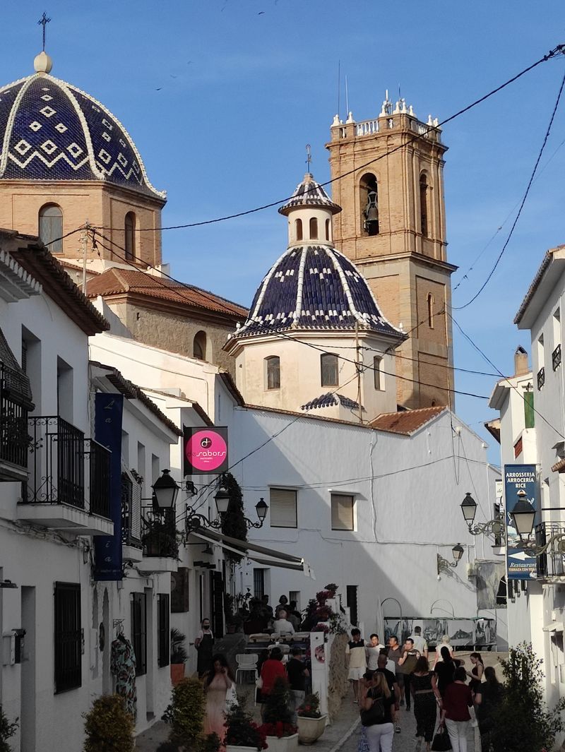 The Enchanting Old Town Labyrinth
