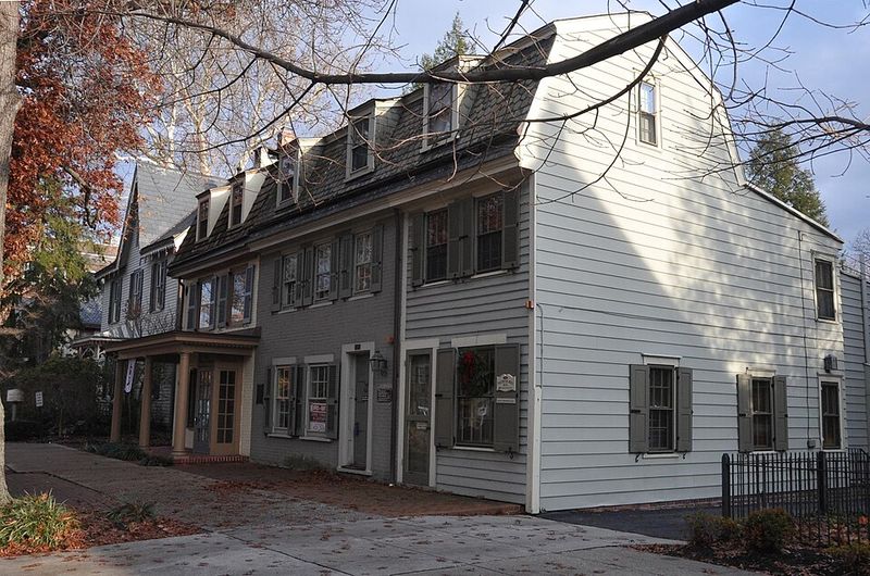 The Haddonfield Historic District and Its Architecture