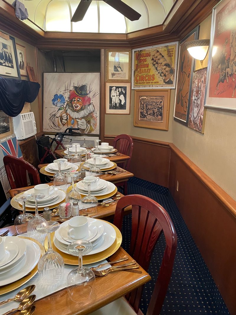 An Intimate Dining Experience