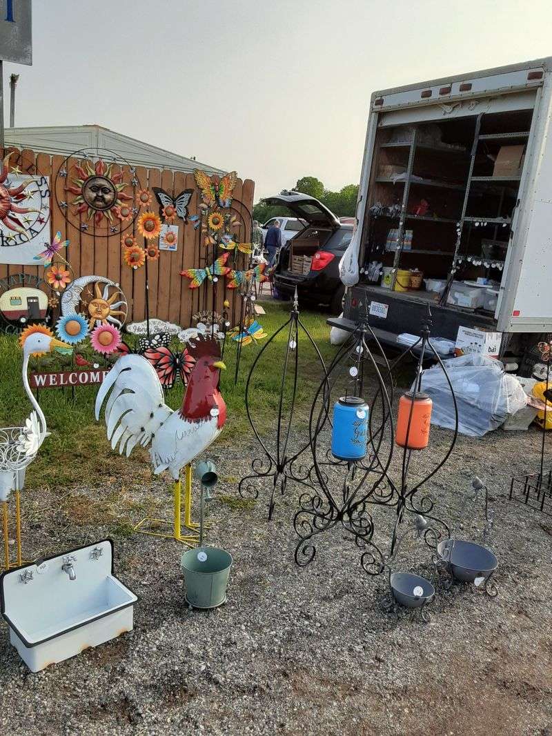 Armada Flea Market, Richmond (Seasonal)