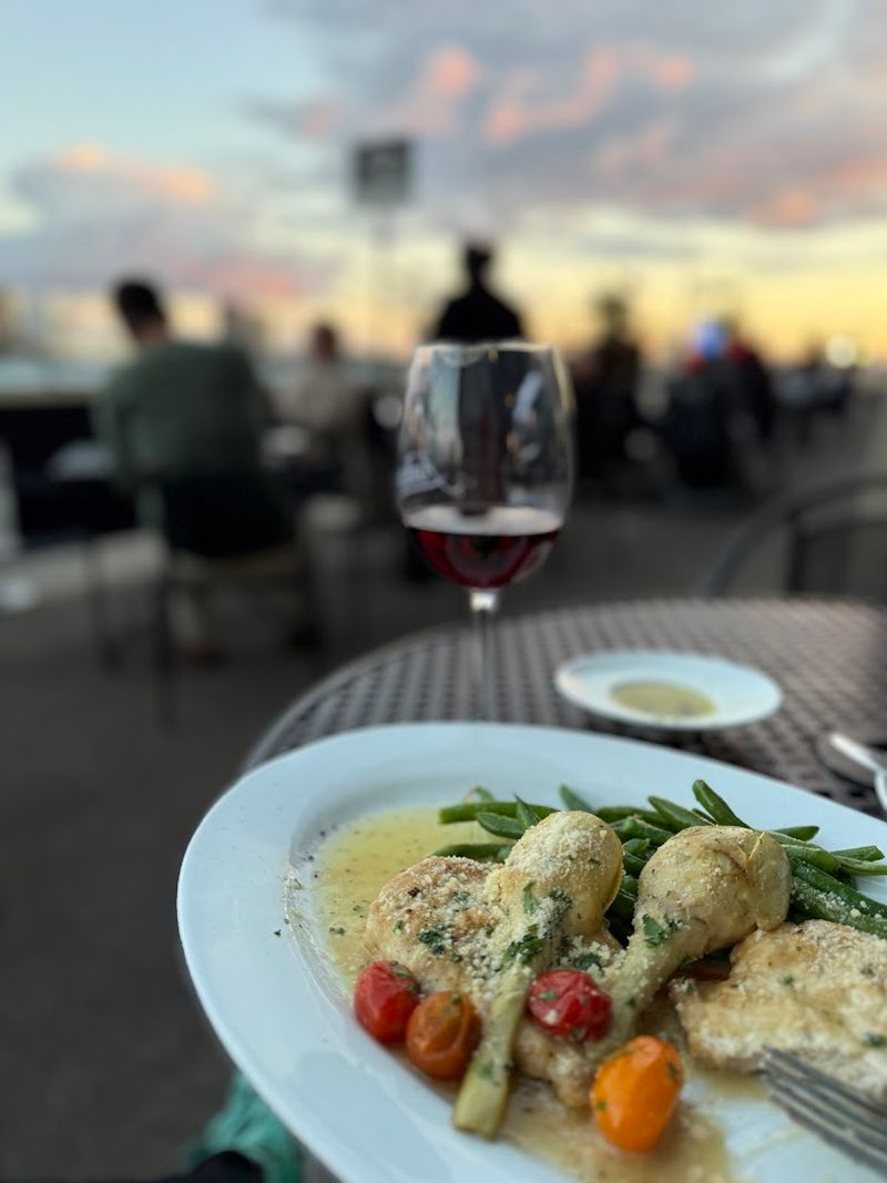 River Views That Turn Dinner Into an Event