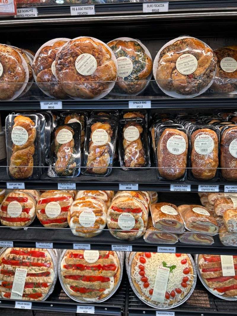 Bakery Aromas: Bread, Focaccia, and Sweet Things