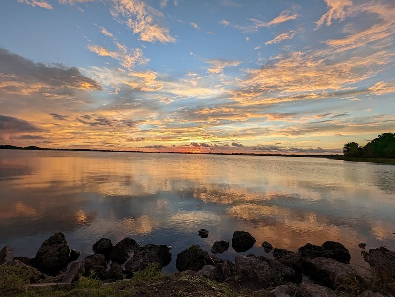 Sunset Views That Genuinely Stop You in Your Tracks