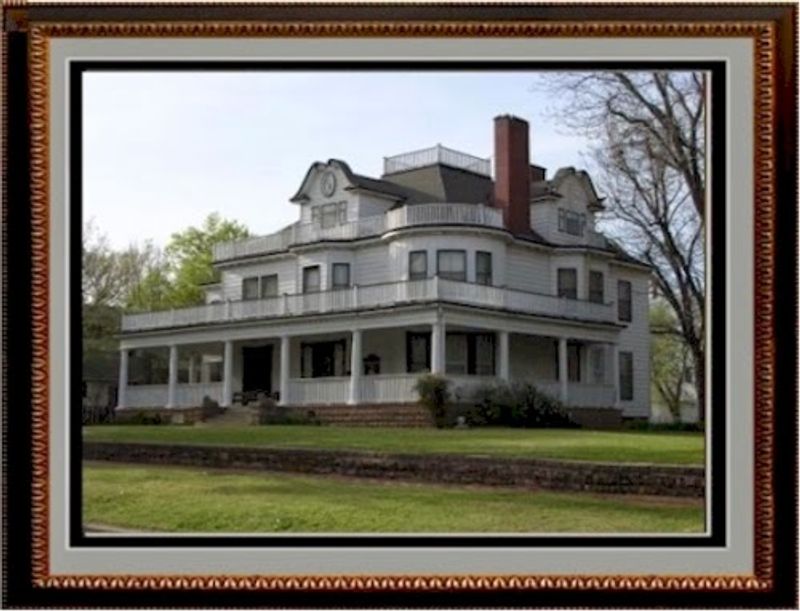 Exploring Historic Downtown Guthrie
