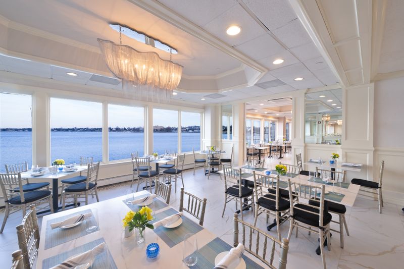 Pearl at The Oyster Point Hotel, Red Bank