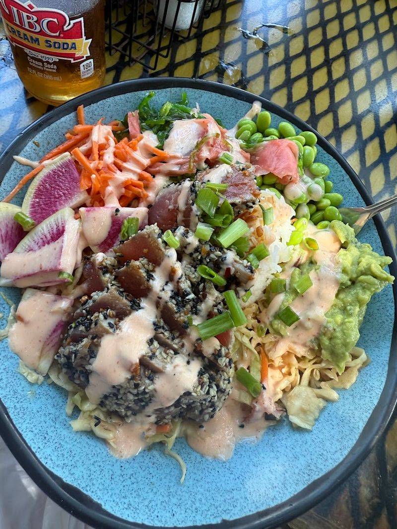 Bowls, Vegan Options, and Menu Variety