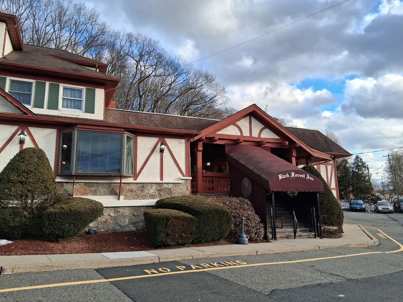 What to Know About Hours, Reservations, and Pricing