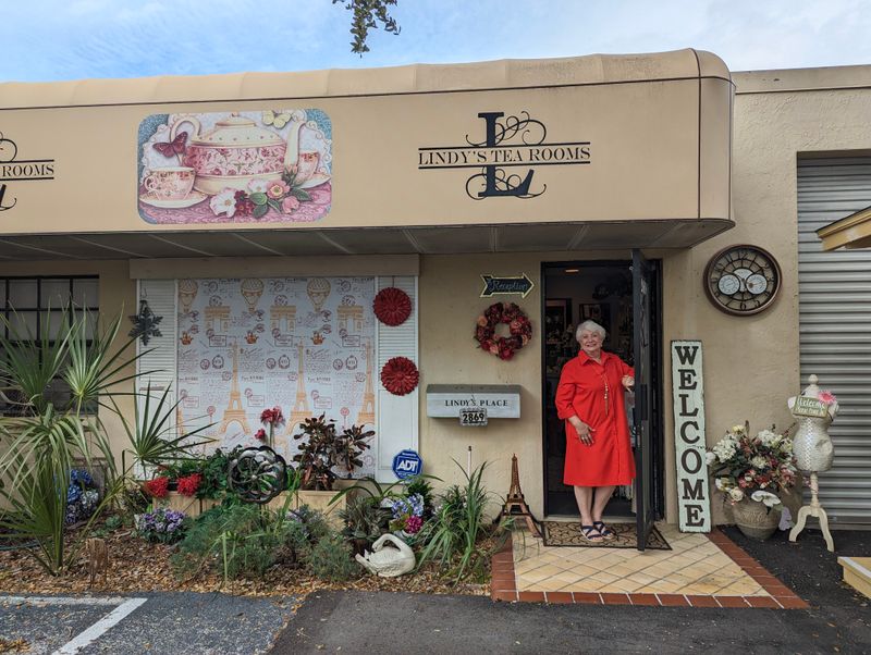 Lindy's Tea Rooms - St. Petersburg