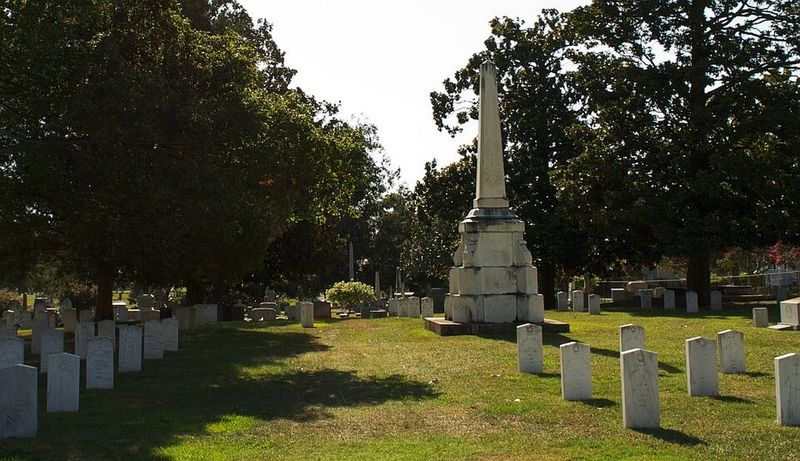 Where the Unknown Rests: Finding the Tomb in Historic Oakwood