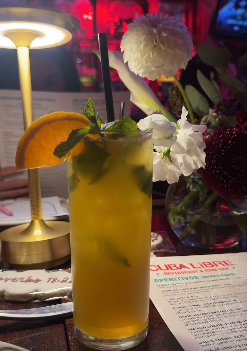 Mojitos With Fresh-Pressed Guarapo