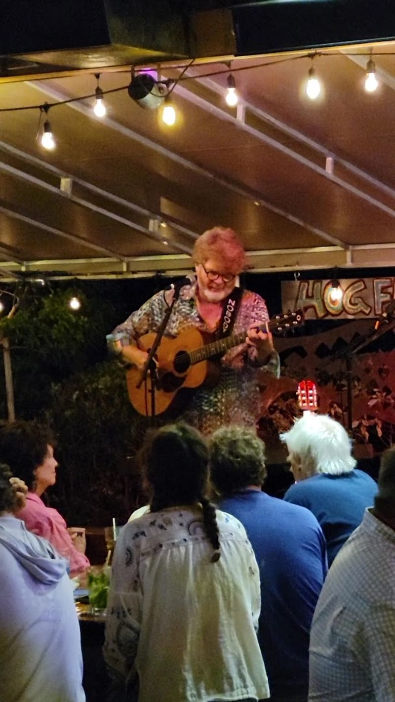 Live Music That Fits the Vibe