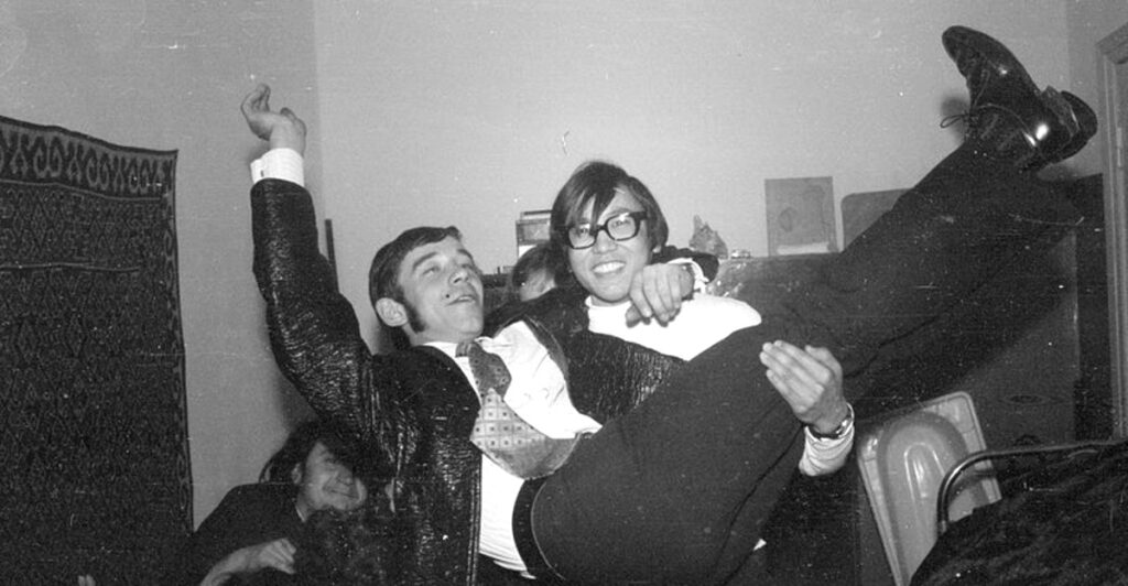 These 16 Boomer Words Were Cool in 1965 – Now They’re Social Suicide
