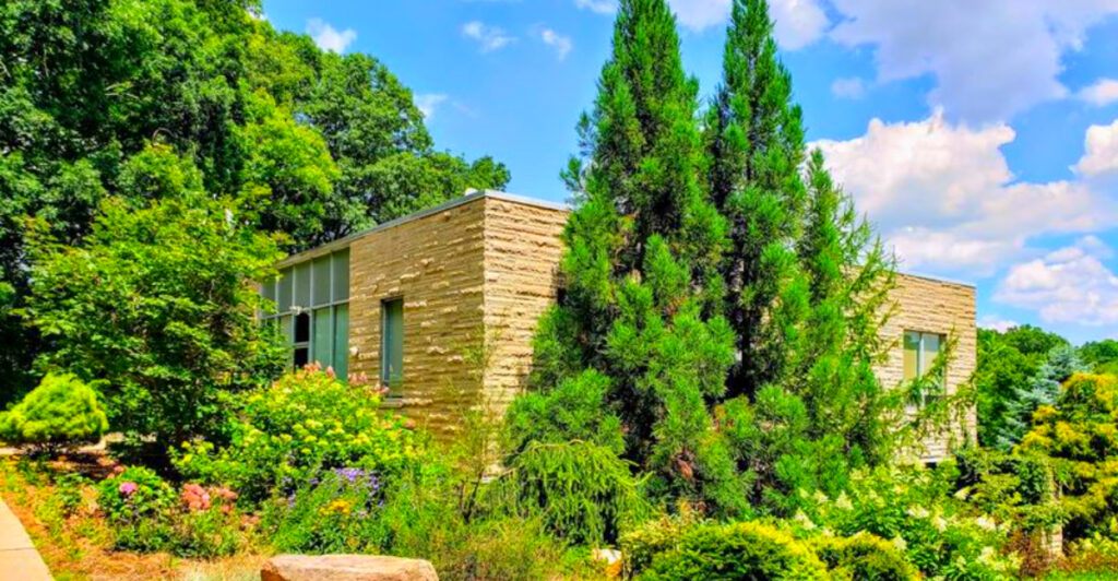 This 686-Acre Garden in Southern Michigan Feels Like a Secret Botanical Escape