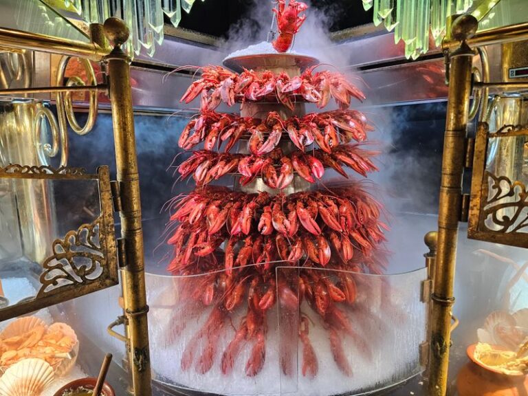 This $72 All-You-Can-Eat Buffet Has Lobsters, 100+ Cheeses, and Massive ...