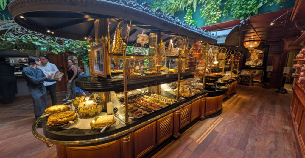 This $72 All-You-Can-Eat Buffet Has Lobsters, 100+ Cheeses, and Massive Demand
