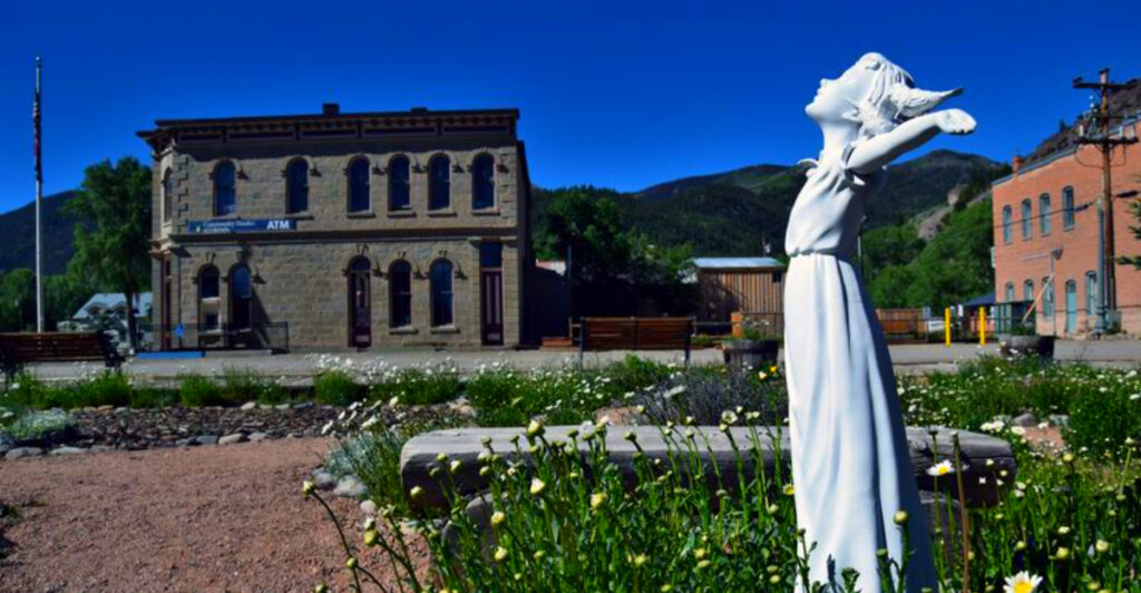 This Colorado Town Has World-Class Views Without the Crowds