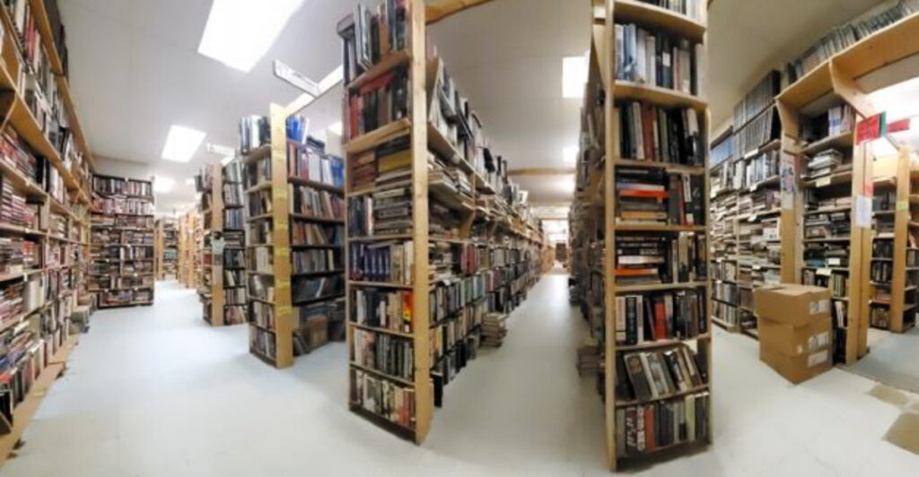 This Florida Bookstore Feels Like a Never-Ending Maze of Hidden Literary Treasures