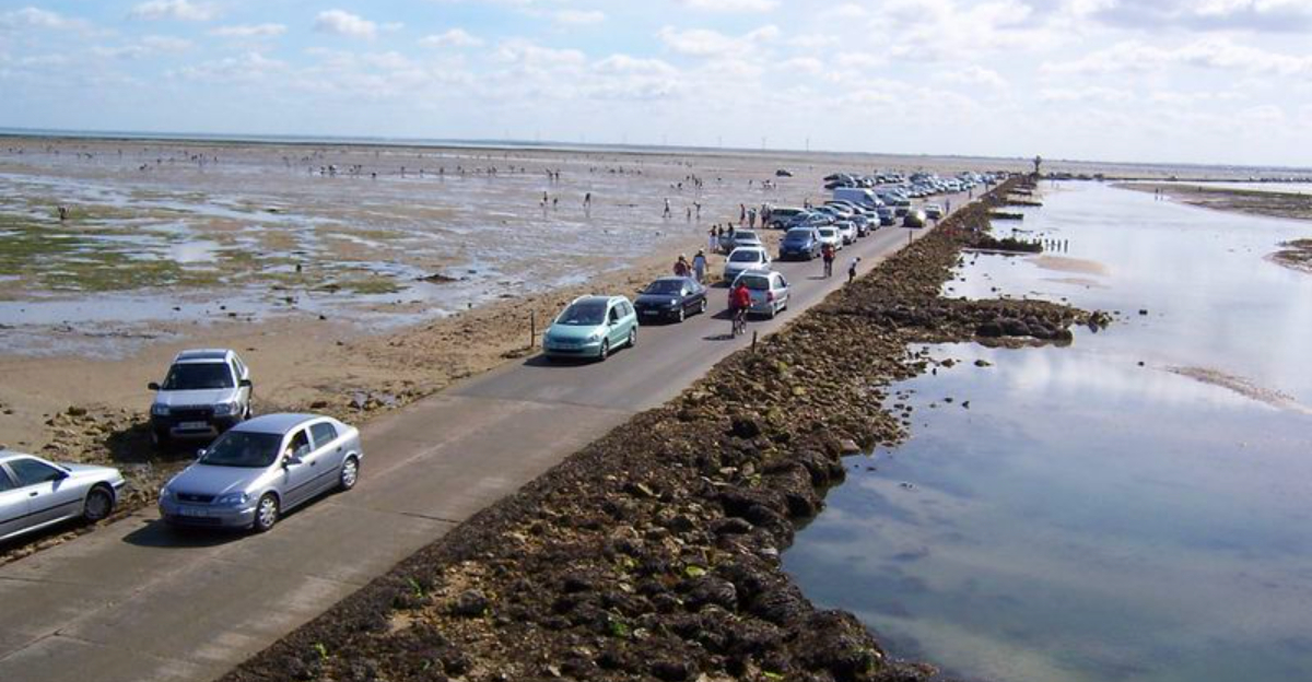 This French Road Disappears Under the Ocean – Twice a Day