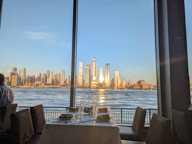 Skyline Seats That Make You Swoon