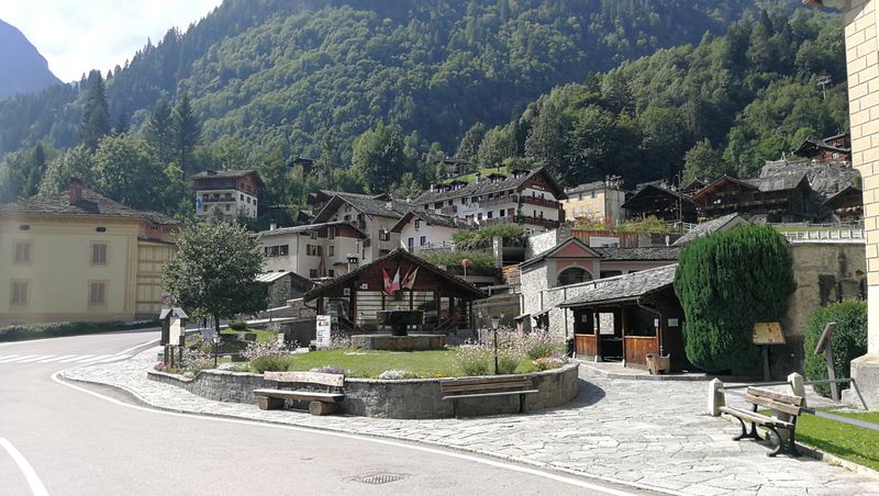 Alagna Valsesia: Your Traditional Starting Point