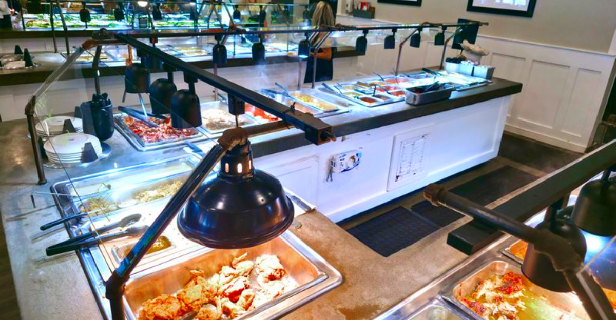 This Legendary Florida Buffet Is So Good, Fans Plan Road Trips Just to Eat Here