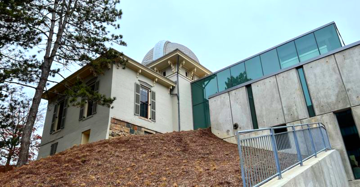 This Michigan Observatory Lets You Peer Deep Into Space