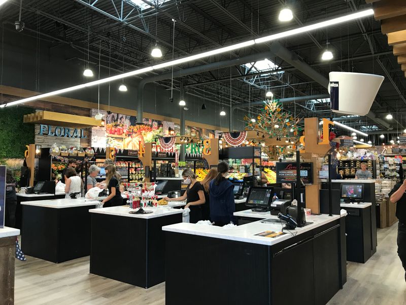 The Mozzarella Show: Hand-Stretched Daily