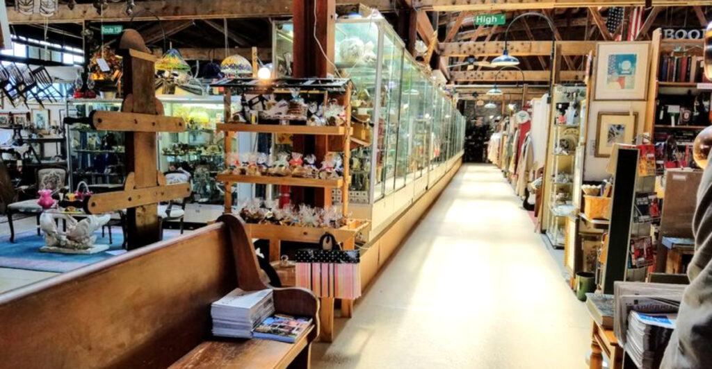 This New Jersey Vintage Paradise Packs 65+ Dealers Under One Roof