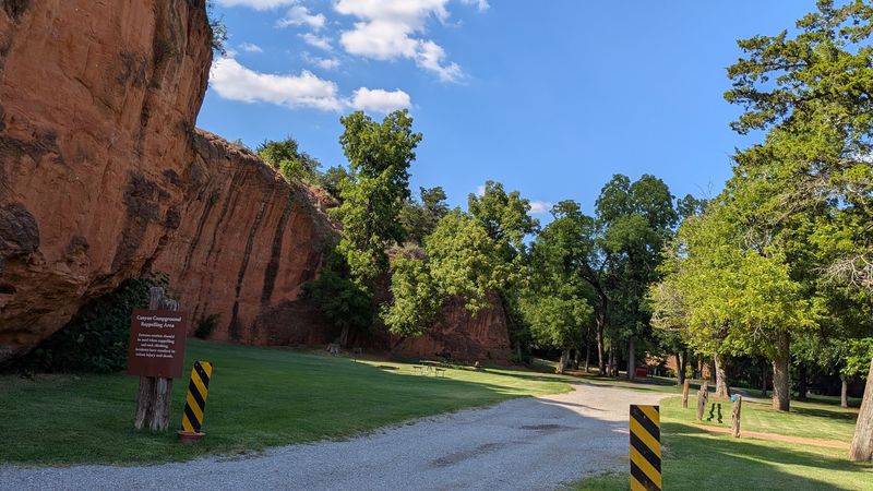 Where the Canyon Begins: Location and First Impressions